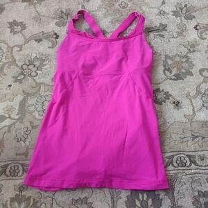 Woman's Lululemon sports scoop me up tank